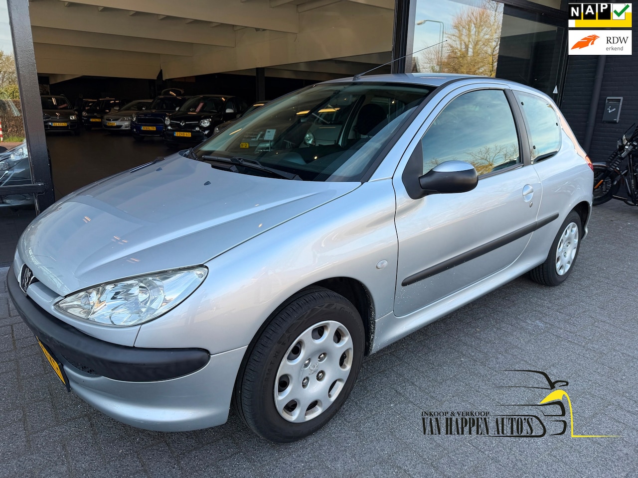 Peugeot 206 - 1.4 Air-line / apk 2-2027 - AutoWereld.nl