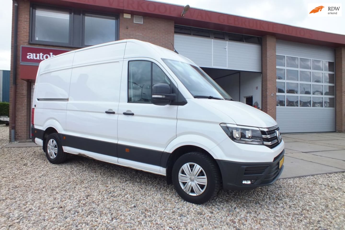 Volkswagen Crafter - 35 2.0 TDI L3H2 Highline Laadklep Aut. - AutoWereld.nl