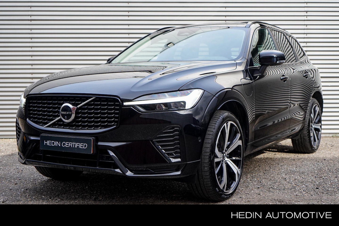 Volvo XC60 - T6 Plug-in hybrid AWD Plus Dark | Pano. dak | 360 Camera | 21 inch | Harman Kardon | Head- - AutoWereld.nl