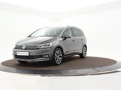 Volkswagen Touran - 1.4 TSI 150pk DSG Highline 7p · Camera · Wegklapbare Trekhaak · Apple/Android Car Play · N