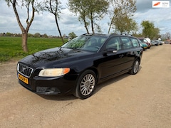 Volvo V70 - 2.5T Momentum Lees Tekst