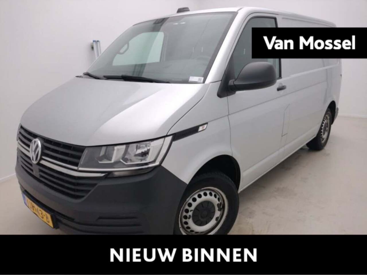 Volkswagen Transporter - 2.0 TDI L1H1 150PK | Automaat | Navigatie | Airco | Verwarmbare Voorruit | Multifunctionee - AutoWereld.nl