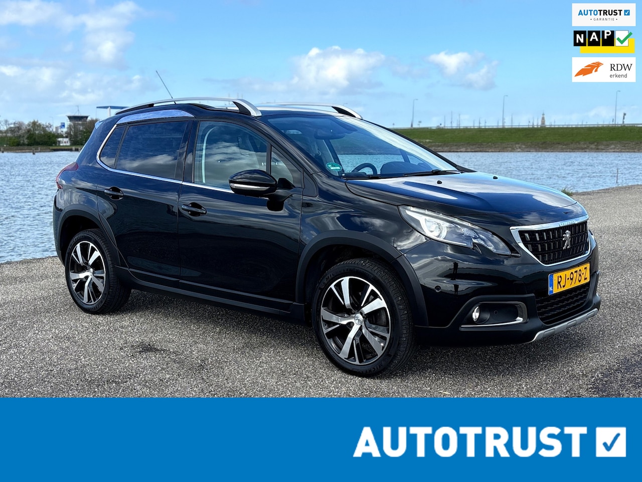 Peugeot 2008 - 1.2 PureTech Allure/Navi/ECC/Pano/Cam/Vol opties/Nap - AutoWereld.nl