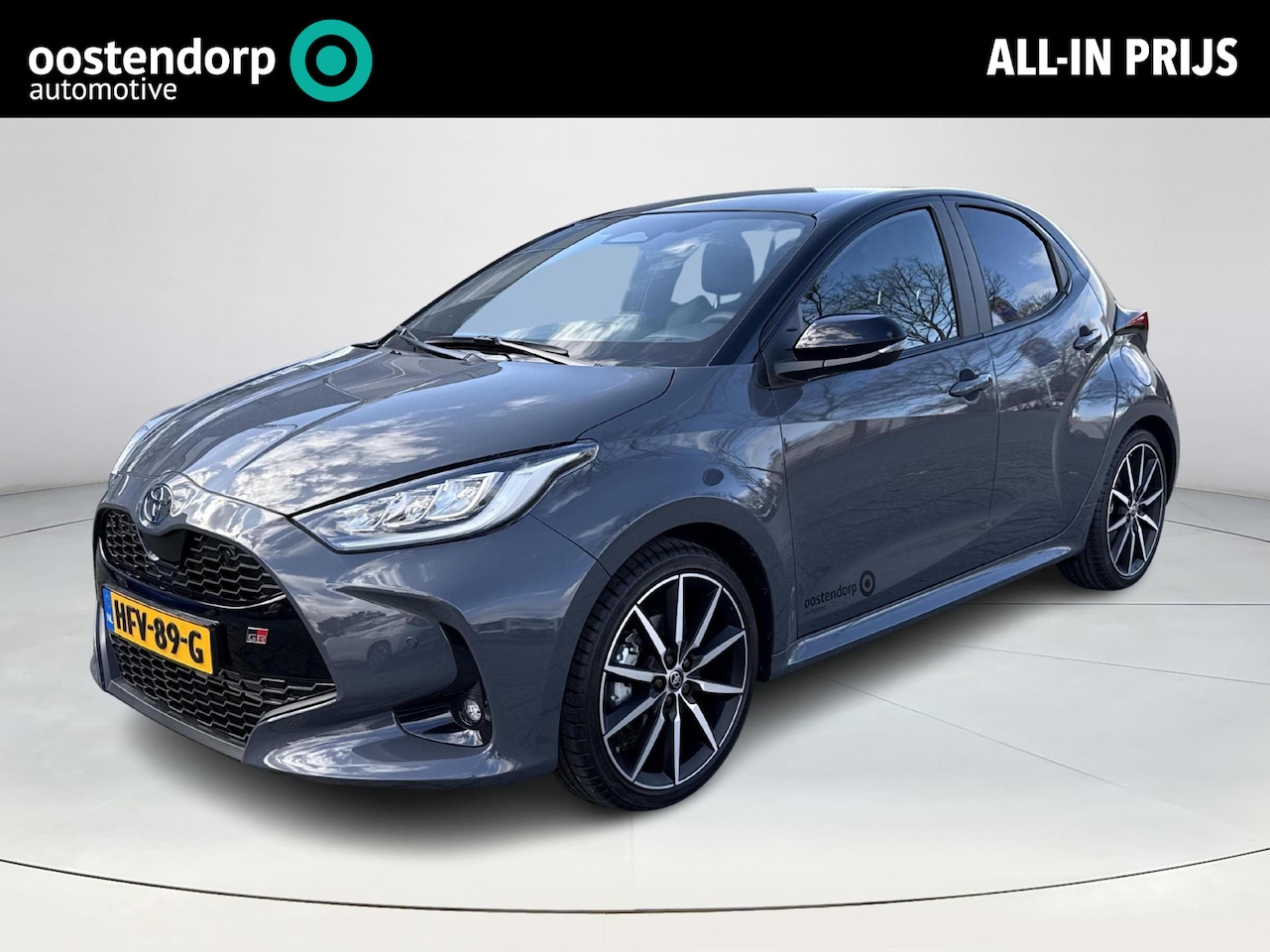 Toyota Yaris - 1.5 Hybrid 130 GR SPORT **PLUS PACK/ JBL/ STUUR- EN STOELVERWARMING/ PANORAMADAK** - AutoWereld.nl