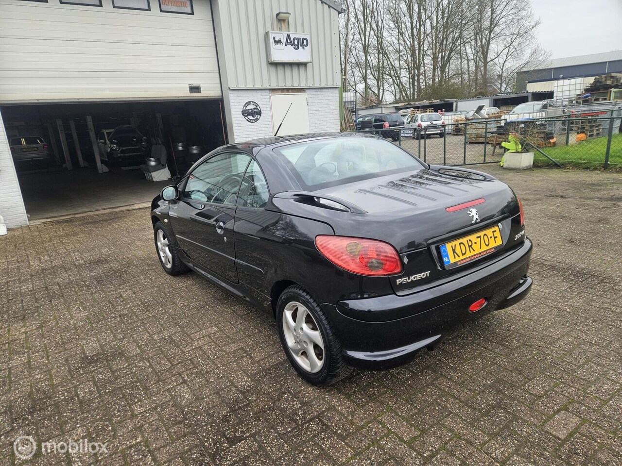 Peugeot 206 CC - 1.6 nwe apk airco leder interieur lm wielen