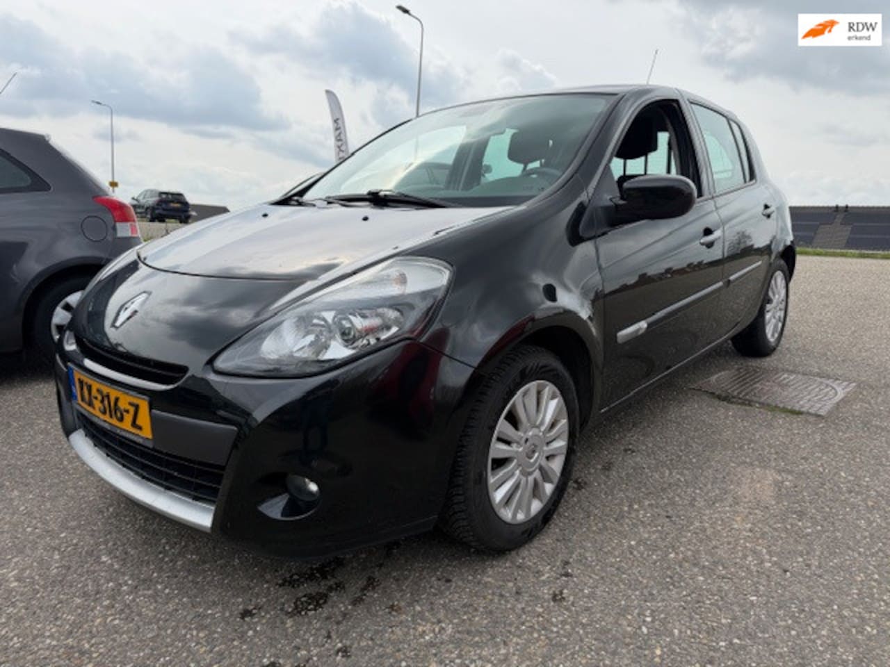 Renault Clio - 1.2 Sélection Business Airco APK Velg 5deurs elek.pakket - AutoWereld.nl