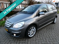 Mercedes-Benz B-klasse - 200 136pk Airco Navi Trekhaak 1500kg. 2e eig