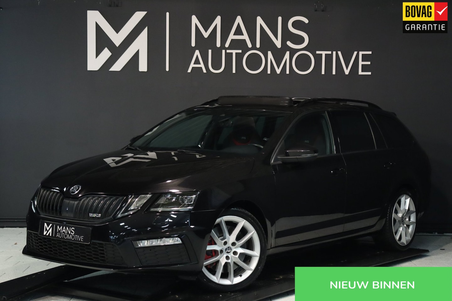 Skoda Octavia Combi - 2.0 TSI RS / PANODAK / ACC / TREKHAAK / PDC / CARPLAY - AutoWereld.nl