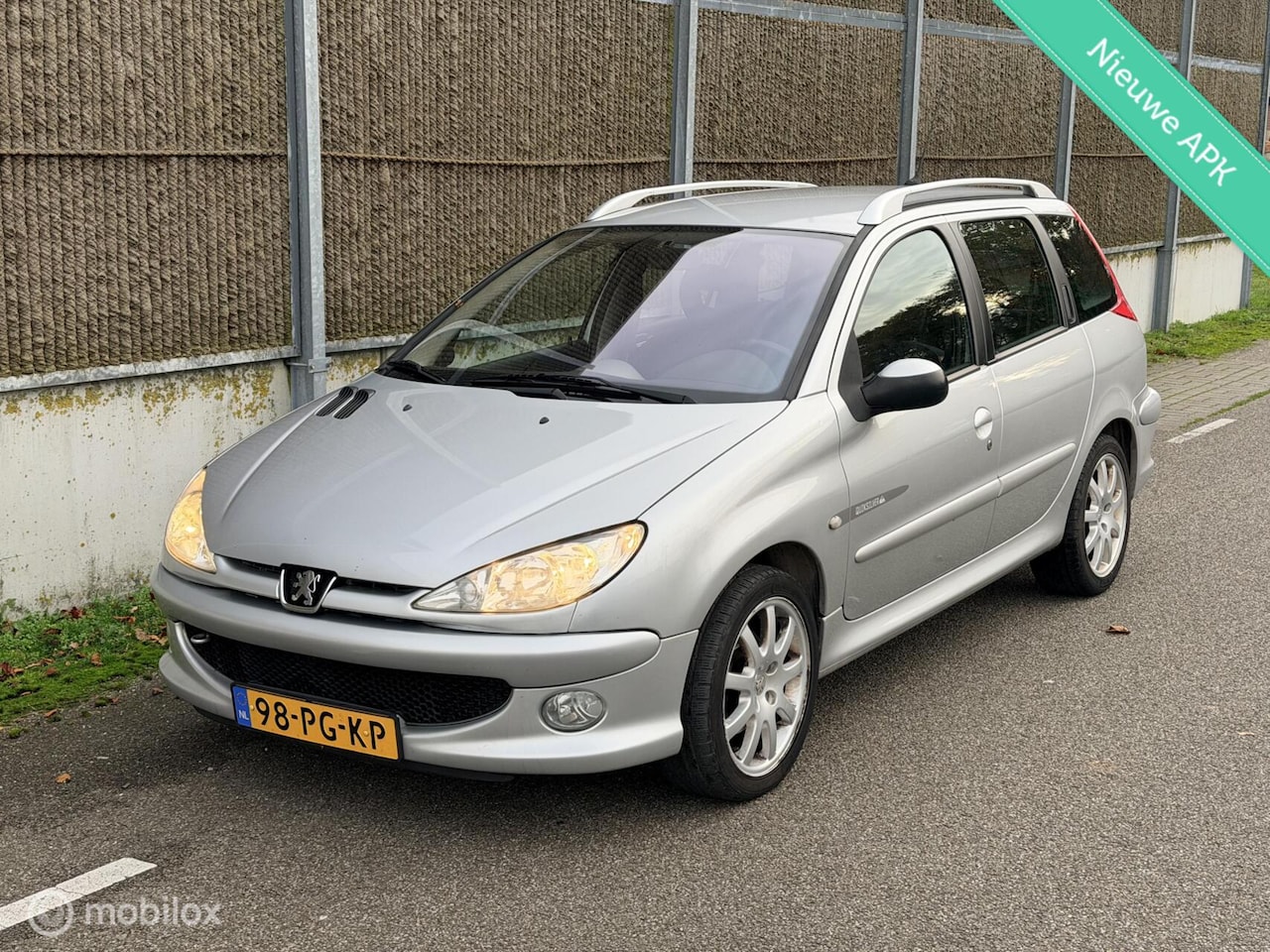 Peugeot 206 SW - 1.6-16V Griffe NAP/APK/AIRCO - AutoWereld.nl