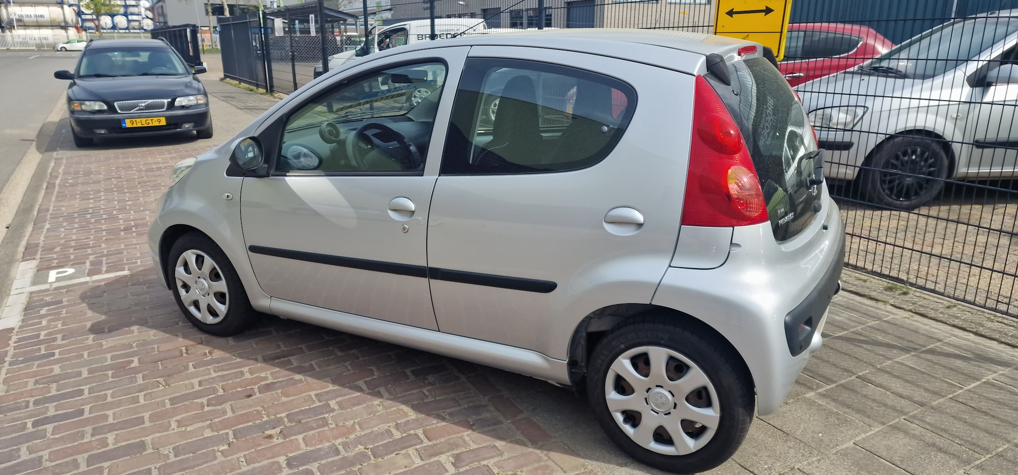 Peugeot 107 - 1.0-12V XS