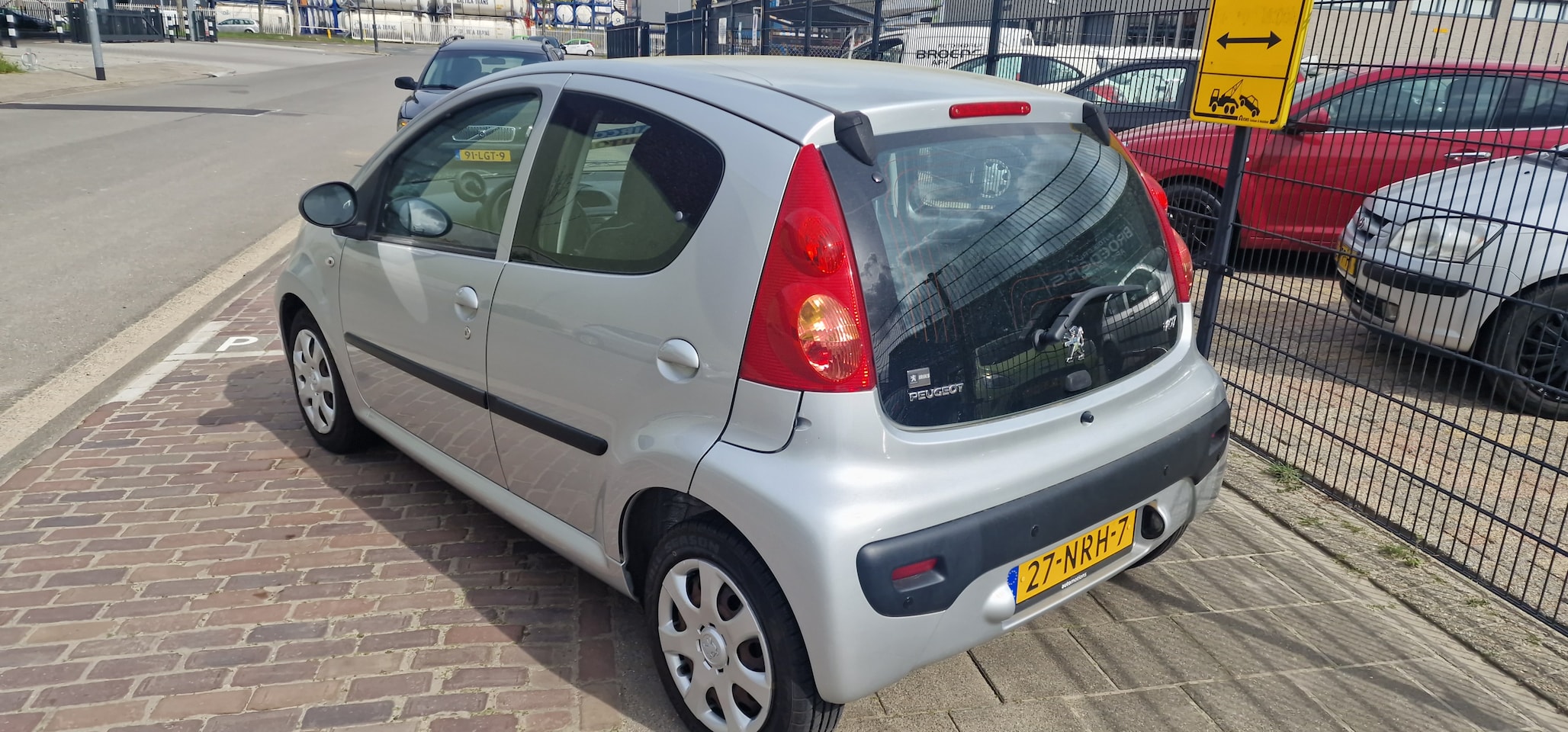 Peugeot 107 - 1.0-12V XS