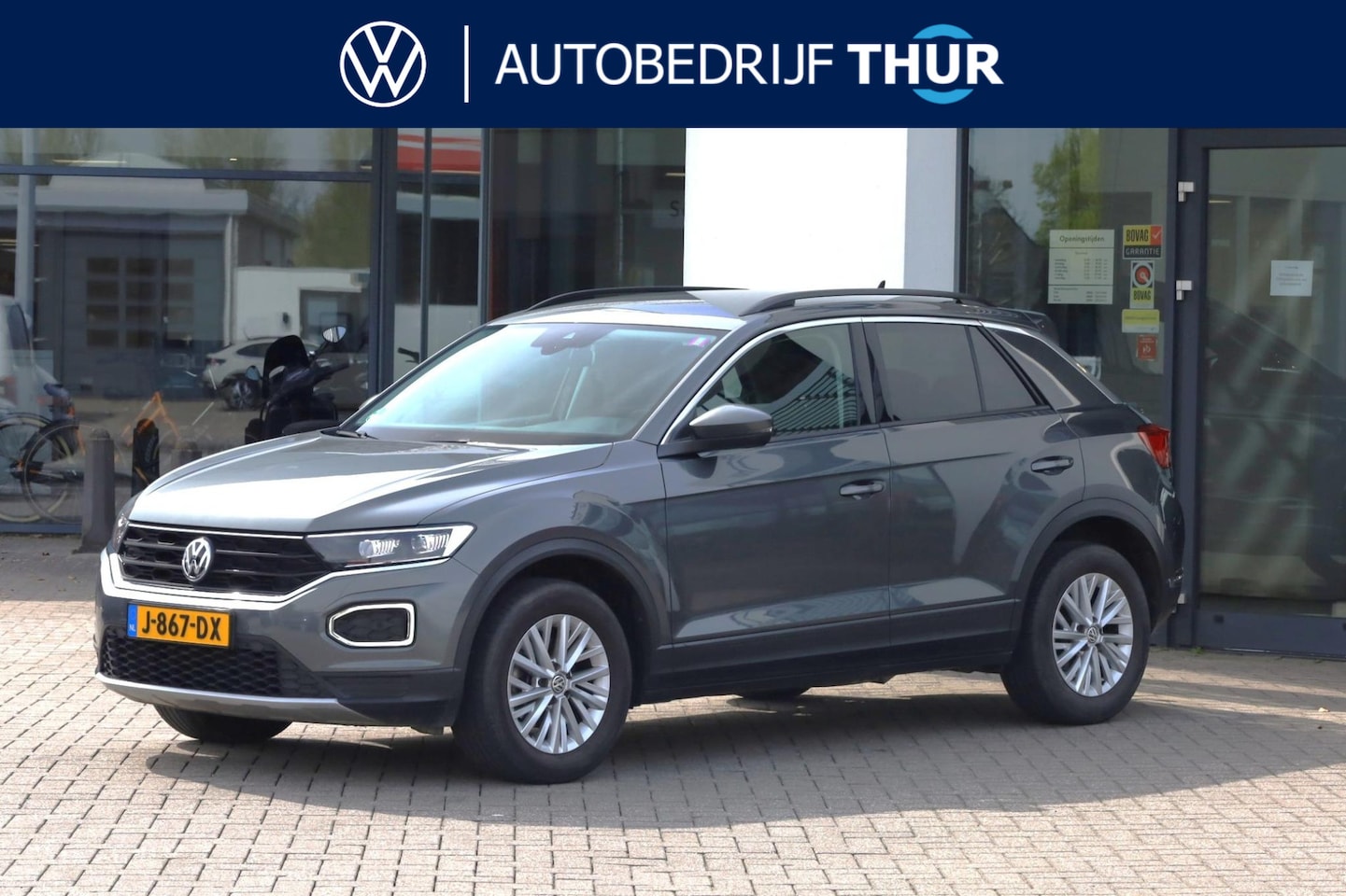 Volkswagen T-Roc - 1.5 TSI Style Door ons geleverd en onderhouden, LED verlichting, privacy glas, navigatie, - AutoWereld.nl