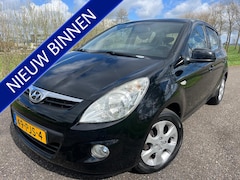 Hyundai i20 - 1.4i Dynamic XL