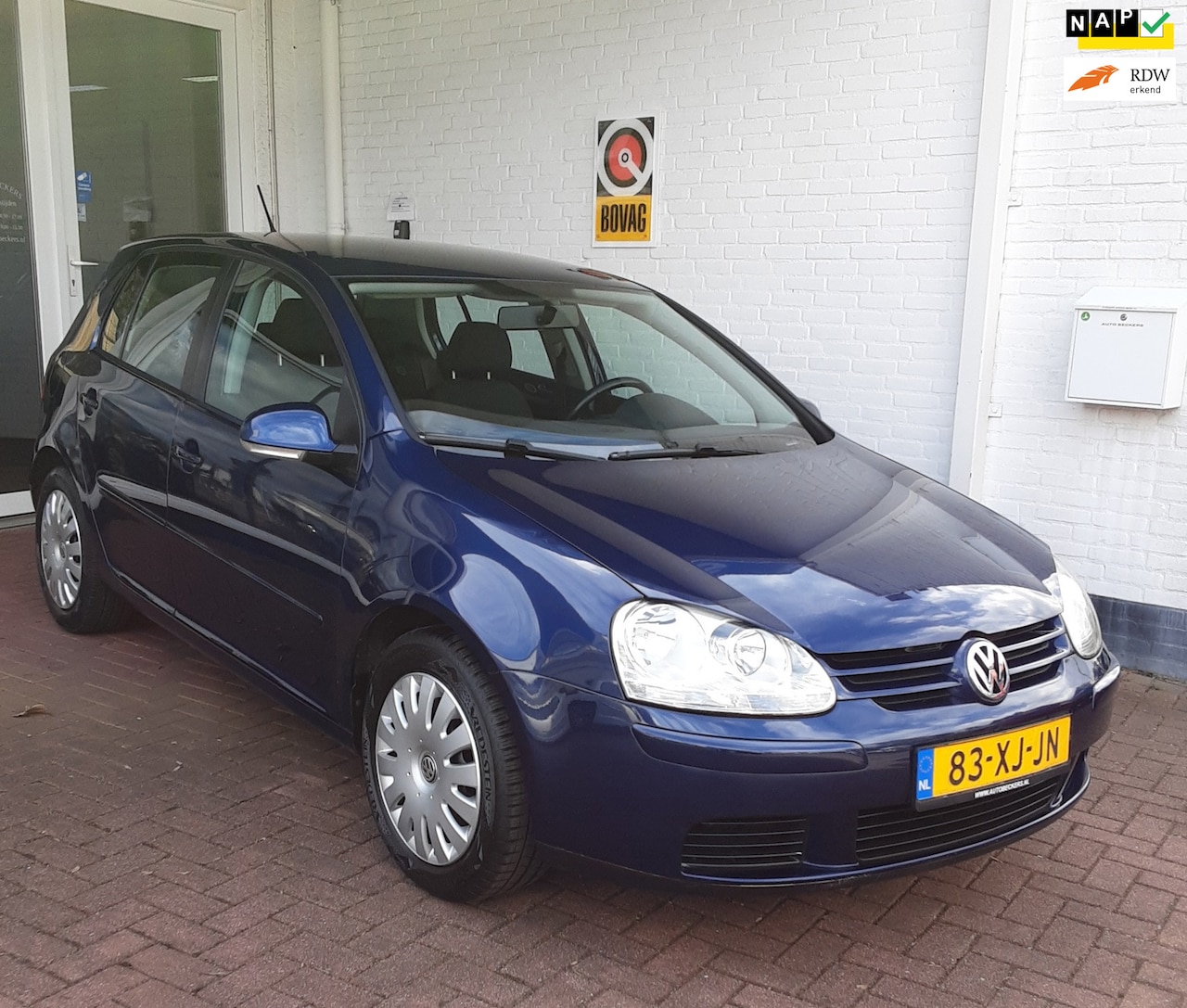 Volkswagen Golf - 1.6 FSI *5DRS / NED. AUTO /NAVI / CRUISE CONTROL* - AutoWereld.nl