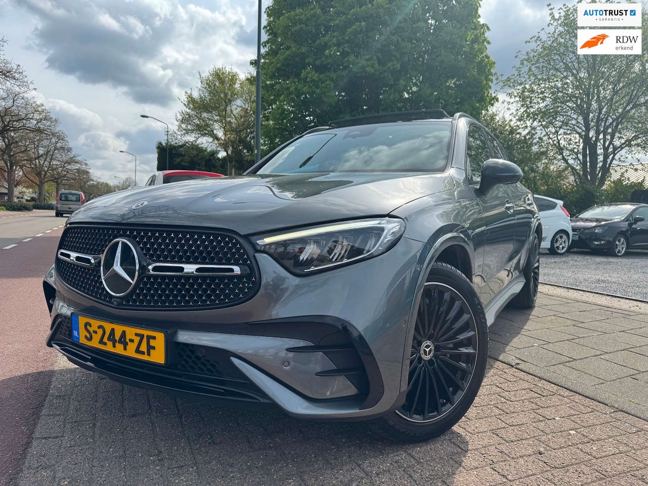 Mercedes-Benz GLC-klasse - 220d 4MATIC AMG Line Pano Led…… - AutoWereld.nl