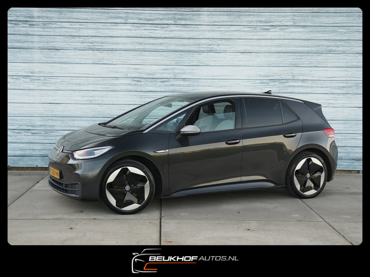 Volkswagen ID.3 - First Max 58 kWh Panorama Dak Carplay Cam Navi - AutoWereld.nl