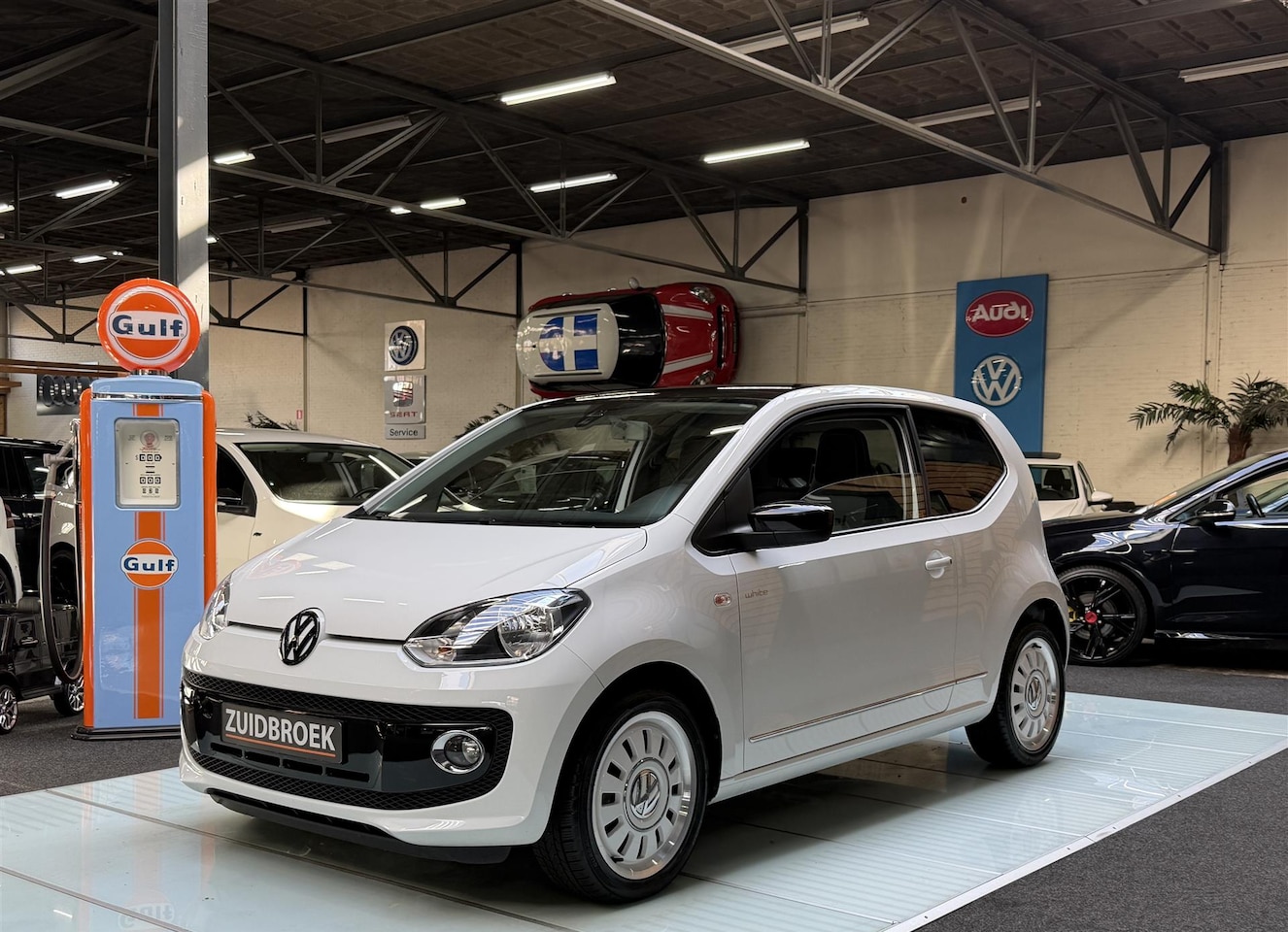 Volkswagen Up! - 1.0 White up! Cruise! Airco! - AutoWereld.nl