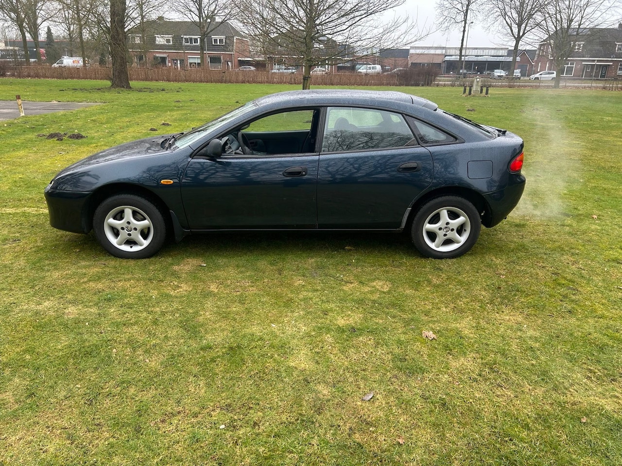 Mazda 323 - 1.8i F GLX 1.8i F GLX Nieuwe Apk - AutoWereld.nl