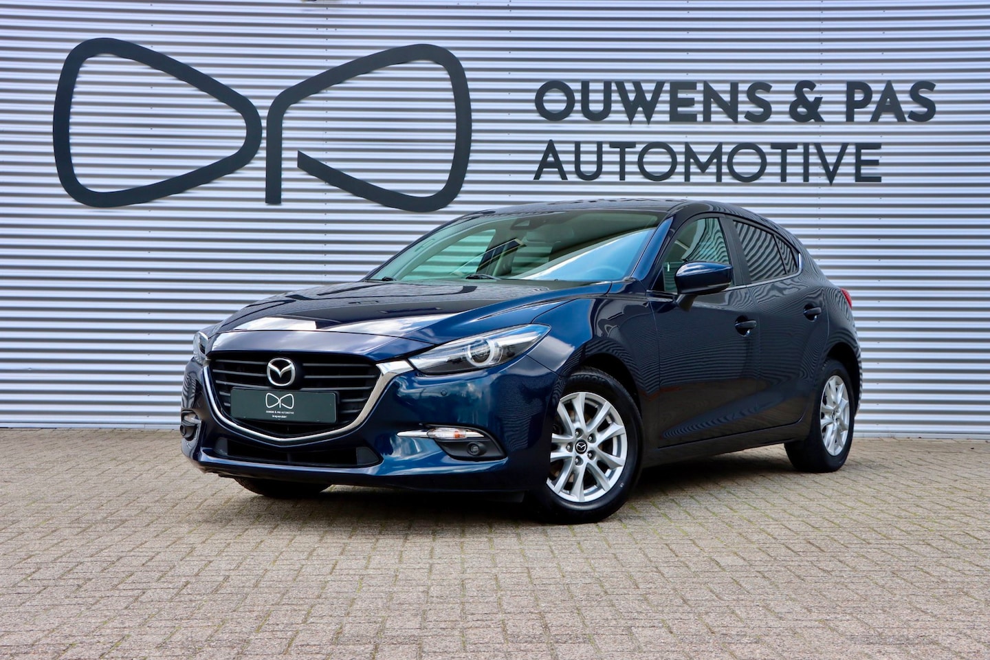 Mazda 3 - 2.0 SkyActiv-G 120 SkyLease+ |2e Eigenaar | STUURWIELVERW. | NAVIGATIE | CRUISE | AIRCO - AutoWereld.nl