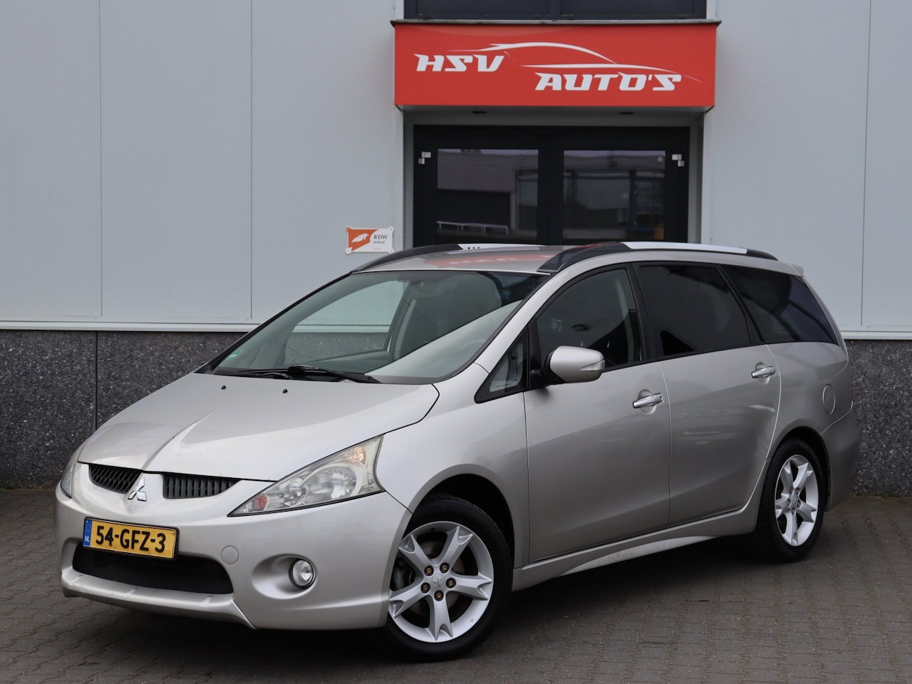 Mitsubishi Grandis - 2.4-16V InSport 7 pers airco *apk 03-2027* - AutoWereld.nl