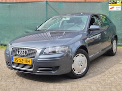 Audi A3 - 1.6 Attraction *AUTOMAAT* 40DKM