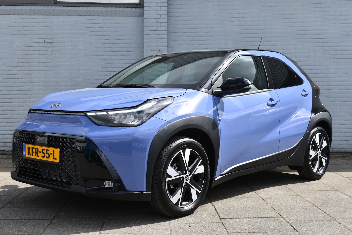 Toyota Aygo X - Hybrid 115 pulse Automaat 116pk | EP | Achteruitrijcamera | PDC | Keyless entry | - AutoWereld.nl