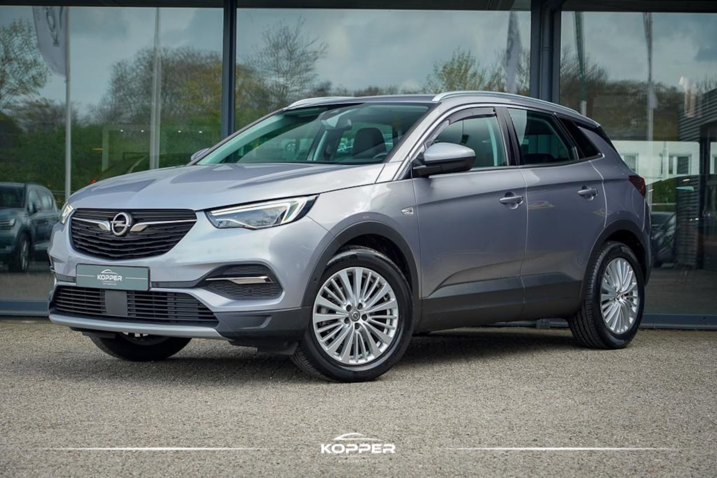 Opel Grandland X - 1.2 Turbo Innovation Aut / Trekhaak / Carplay / Navi - AutoWereld.nl