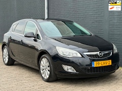 Opel Astra - 1.4 Turbo Cosmo NAVI CLIMA CRUISE LEER TREKHAAK APK NAP