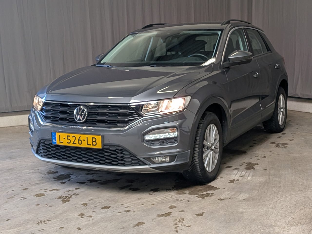 Volkswagen T-Roc - 1.0 TSI 110 pk Style | Apply Carplay | Parkeersensoren | Airco | - AutoWereld.nl