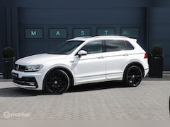 Volkswagen Tiguan - 2.0 TDI R-Line|AUT|PANO|Massage|Apple carplay