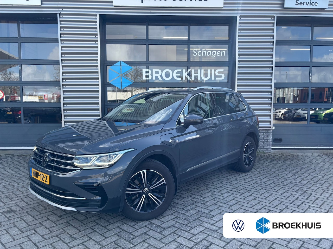 Volkswagen Tiguan - 1.4 TSI 245pk eHybrid Elegance | Trekhaak | Elektrische achterklep | Camera | Navigatie | - AutoWereld.nl