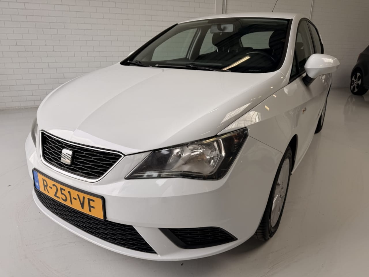 SEAT Ibiza - 1.4 Style | Climate control | Carplay | 5-deurs - AutoWereld.nl