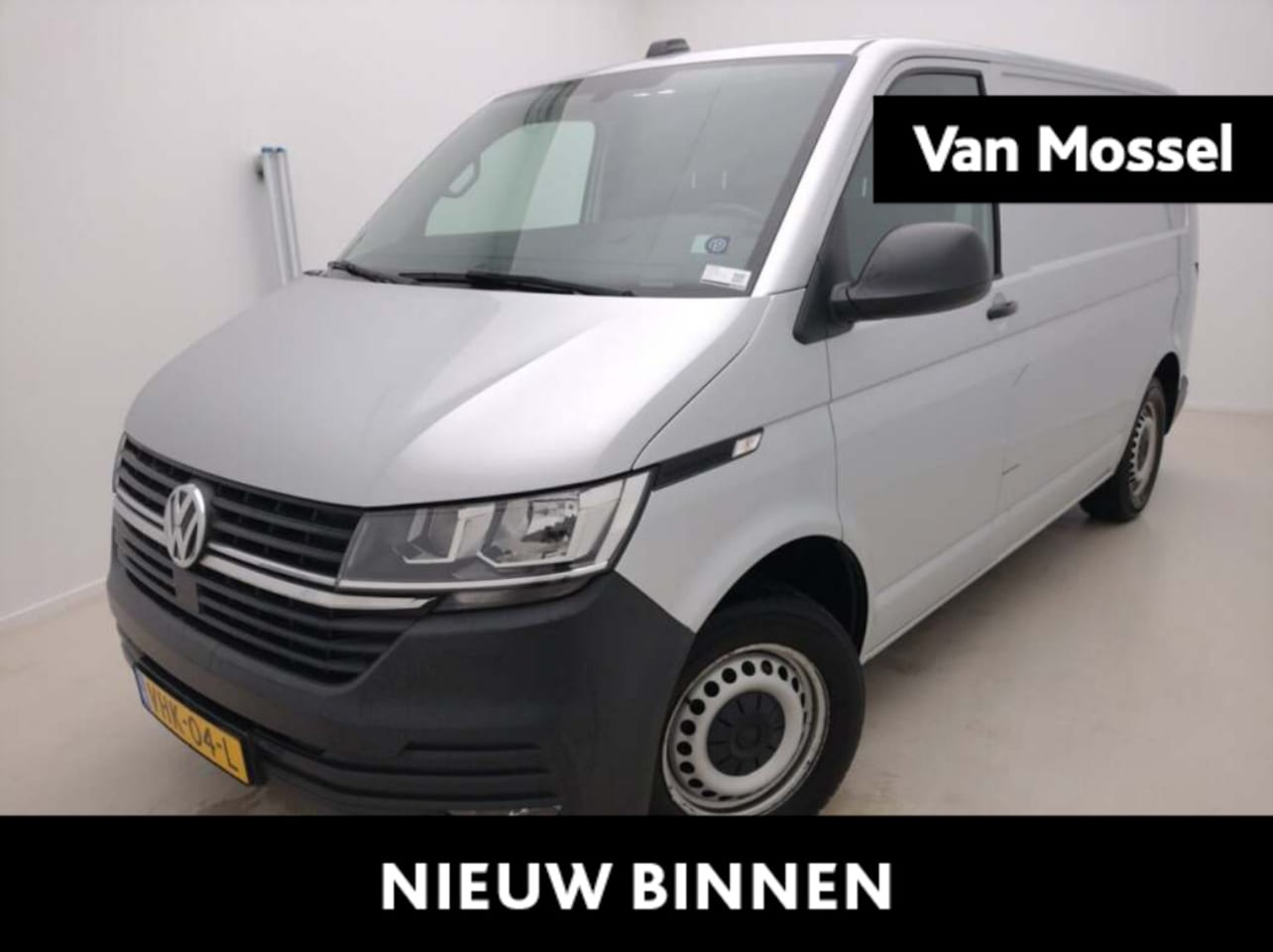 Volkswagen Transporter - 2.0 TDI L1H1 150PK | Automaat | Navigatie | Airco | Verwarmbare Voorruit | Multifunctionee - AutoWereld.nl