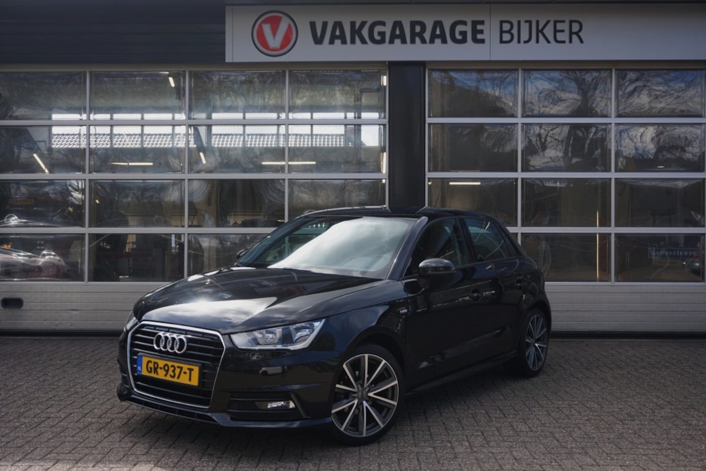 Audi A1 Sportback - 1.0 TFSI Adrenalin S-line - AutoWereld.nl