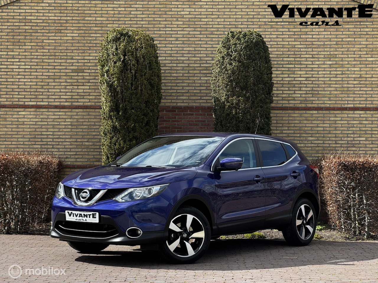 Nissan Qashqai - 1.2 N-Connecta 360-Camera*Cruise*Clima*Navi*trekhaak - AutoWereld.nl
