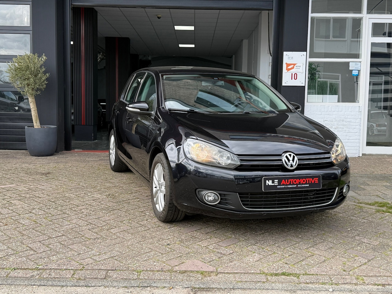 Volkswagen Golf - 1.2 TSI Highline BlueMotion 1.2 TSI Highline BlueMotion - AutoWereld.nl
