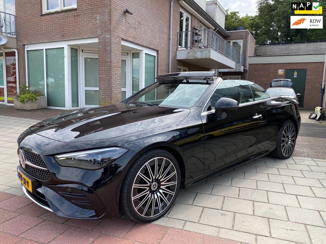 Mercedes-Benz CLE Cabriolet - 200 AMG Line VOLL OPTIES 1E EIGENAAR 31146 KM - AutoWereld.nl