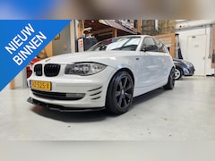 BMW 1-serie - 116i Business Line, Navi, Carplay, Clima, LMV 17",