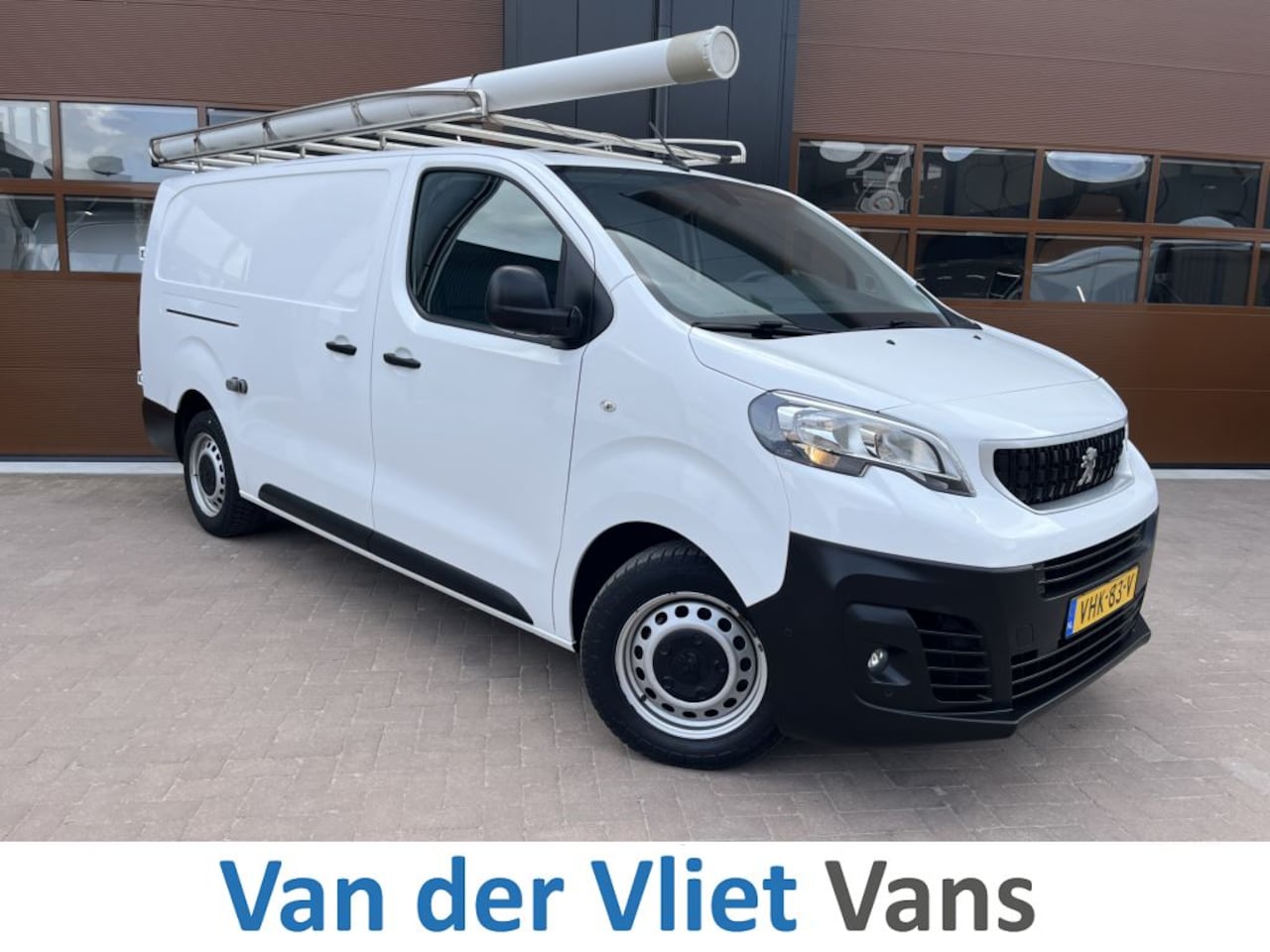 Peugeot Expert - 2.0 HDI E6 123pk Premuim Long, 3p Lease €276 p/m, Airco, PDC, Carplay, Camera, Onderhouds - AutoWereld.nl