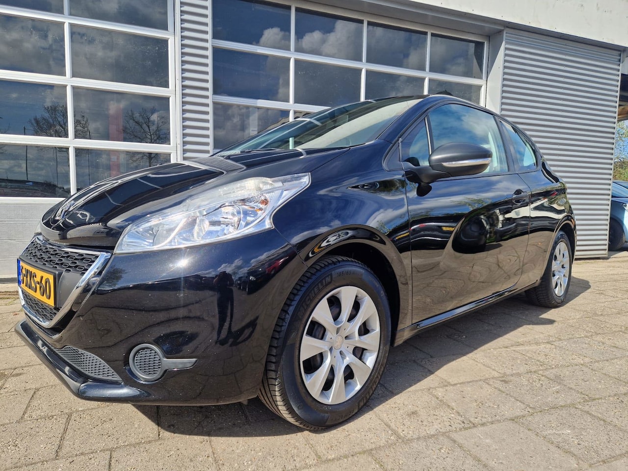 Peugeot 208 - 1.0 Vti Access 1.0 VTi Access ( AIRCO / Cruise control) - AutoWereld.nl