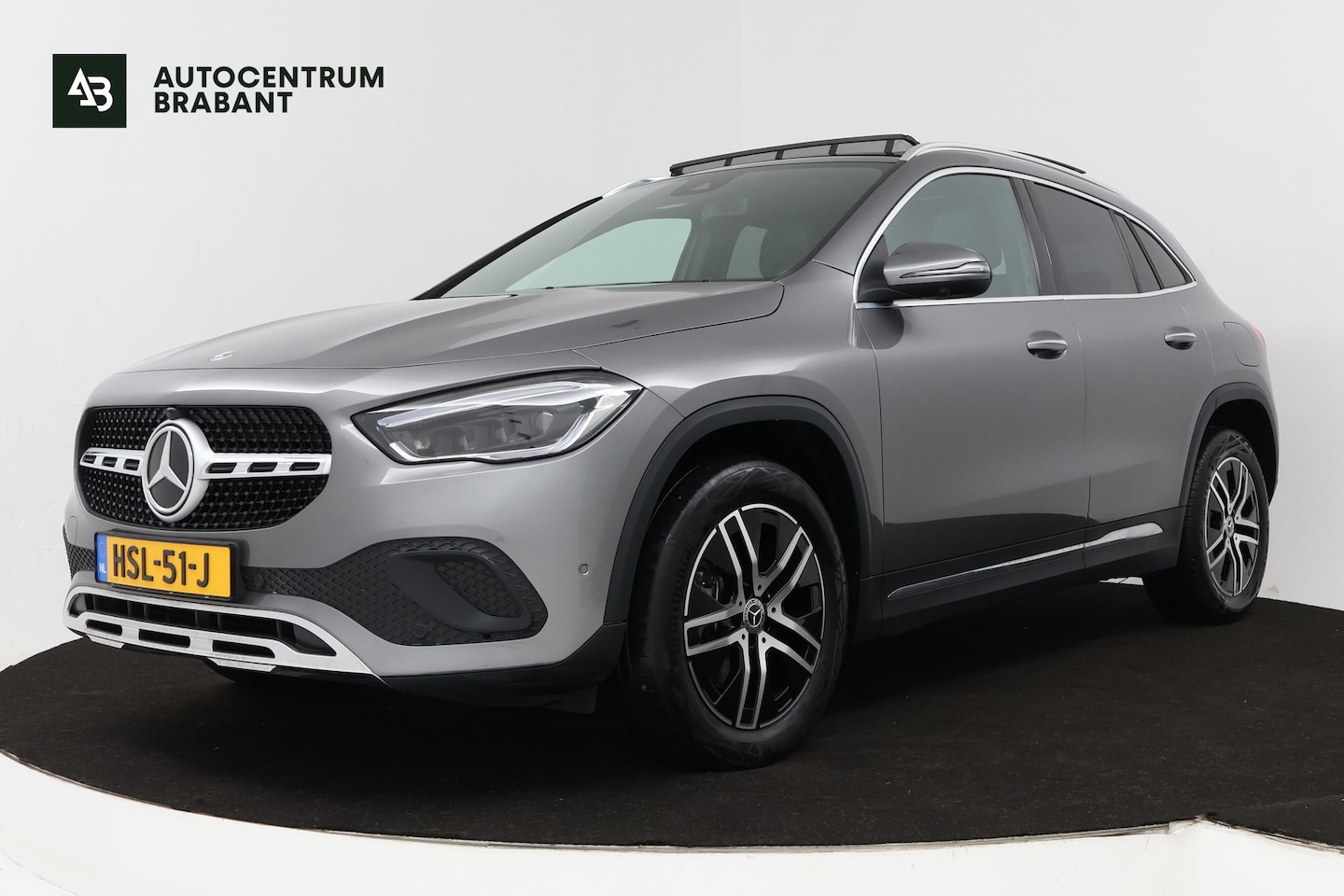 Mercedes-Benz GLA-Klasse - 250 e AMG Line (PANORAMADAK, SFEERVERLICHTING, STOELVERWARMING, ELEKTR STOELEN, CAMERA) - AutoWereld.nl