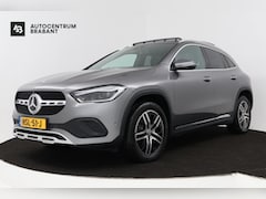 Mercedes-Benz GLA-Klasse - 250 e AMG Line (PANORAMADAK, SFEERVERLICHTING, STOELVERWARMING, ELEKTR STOELEN, CAMERA)