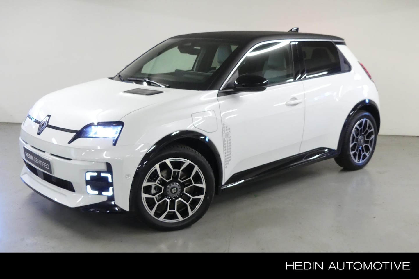 Renault 5 - R5 comfort range Roland-Garros 52 kWh | all weather banden | satijnzwarte dakafwerking | p - AutoWereld.nl