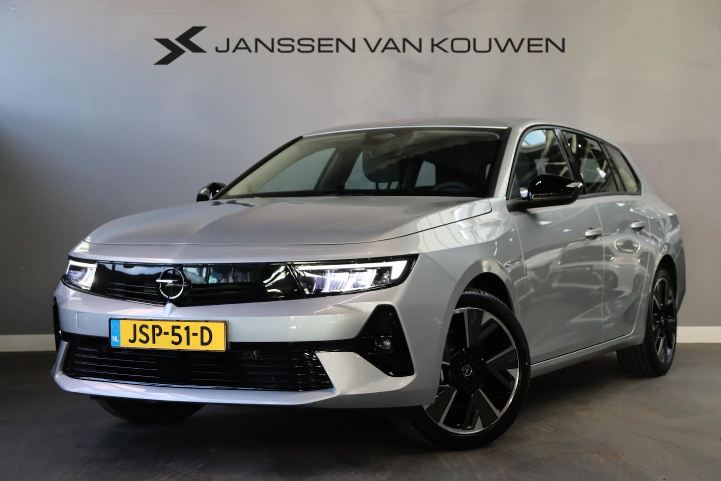 Opel Astra Sports Tourer - Electric 54 kWh Edition - AutoWereld.nl