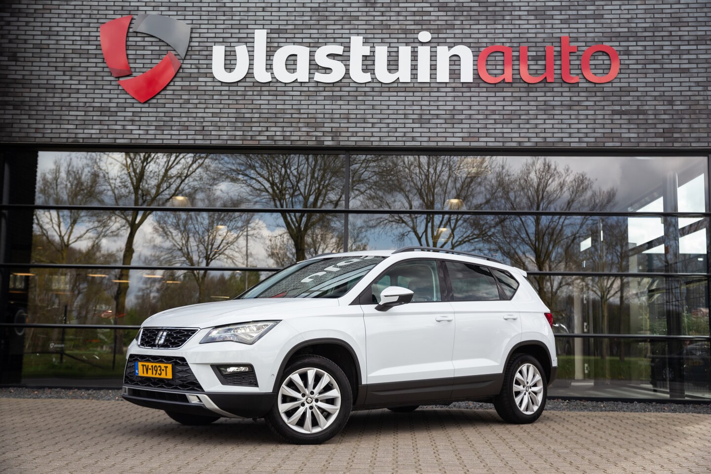 SEAT Ateca - 1.0 EcoTSI Style Business Intense , Trekhaak, Achteruitrijcamera, Carplay, - AutoWereld.nl