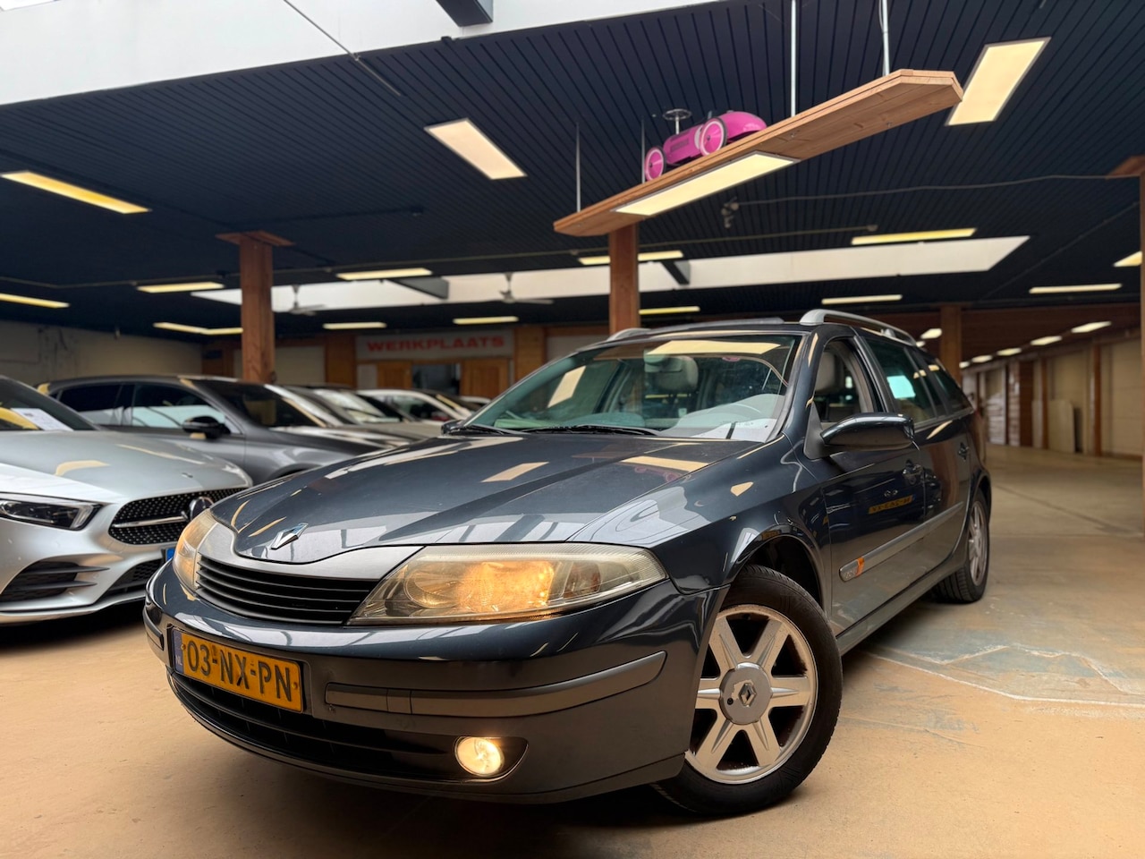 Renault Laguna Grand Tour - 2.0-16V Expression Panodak Automaat Nwe Apk Airco Cruise Control - AutoWereld.nl