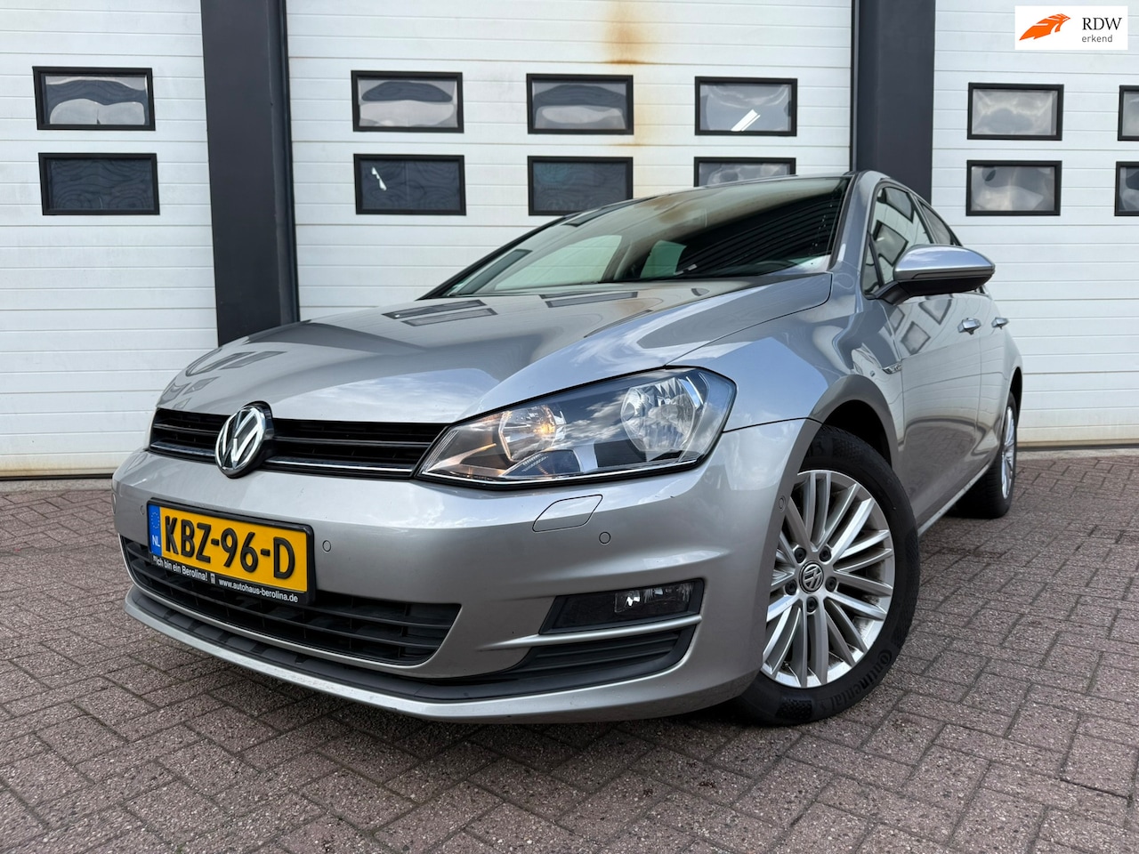 Volkswagen Golf - 1.2 TSI CUP Edition Automaat Stoelverwarming - AutoWereld.nl