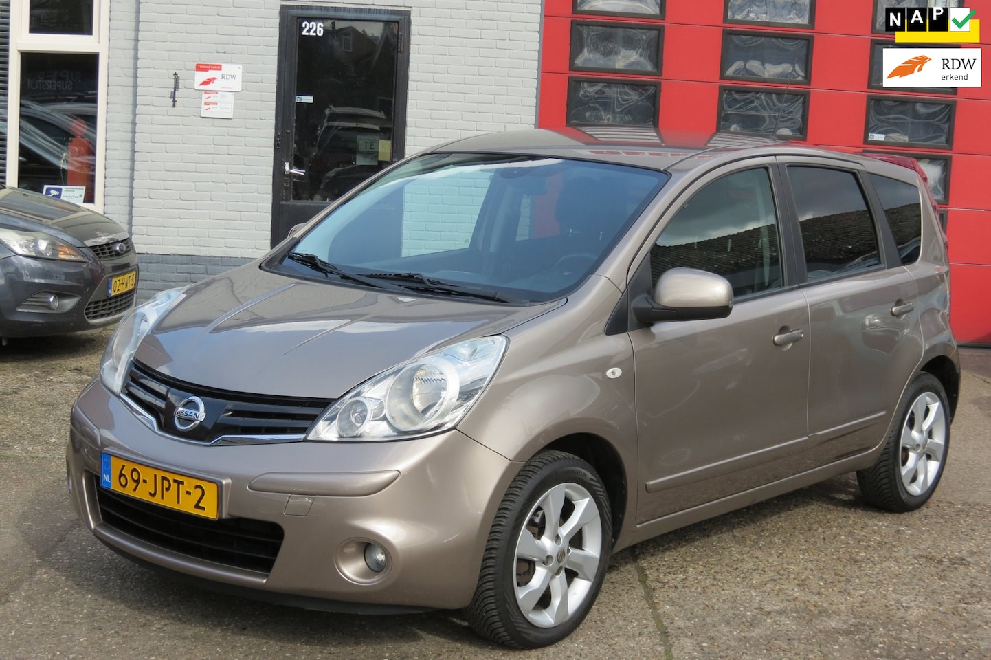Nissan Note - 1.6 Acenta 1.6 Acenta , AUTOMAAT , AIRCO, TREKHAAK, NAVI - AutoWereld.nl