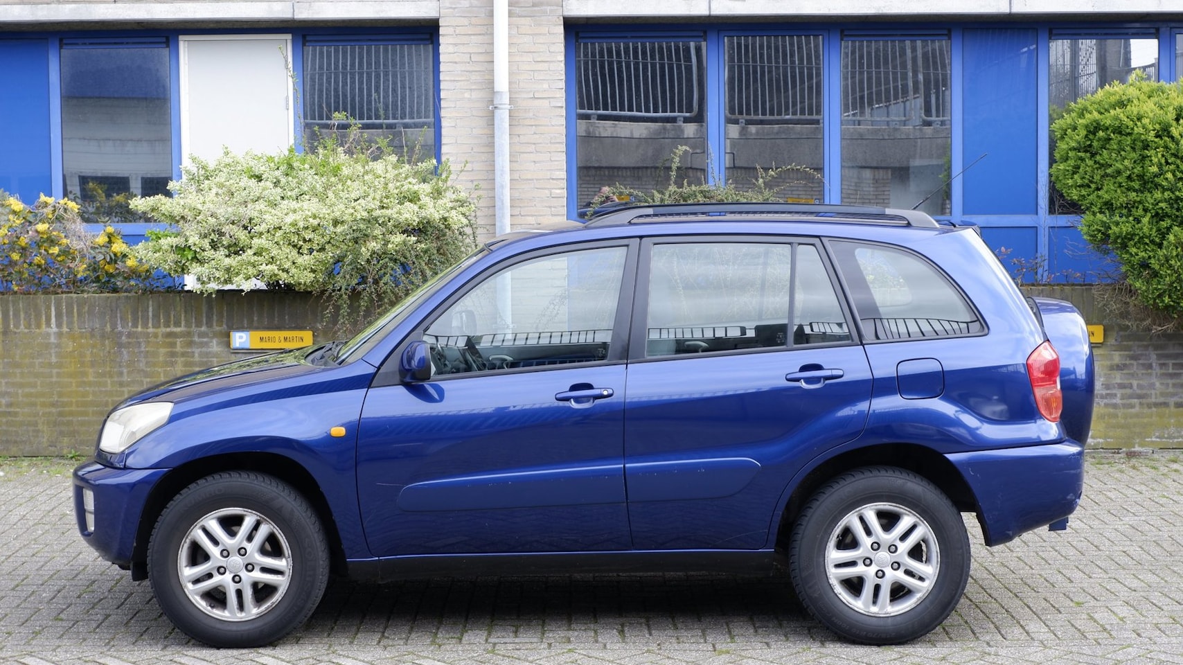 Toyota RAV4 - 1.8-16V VVT-i Luna 1.8-16V VVT-i Luna - AutoWereld.nl