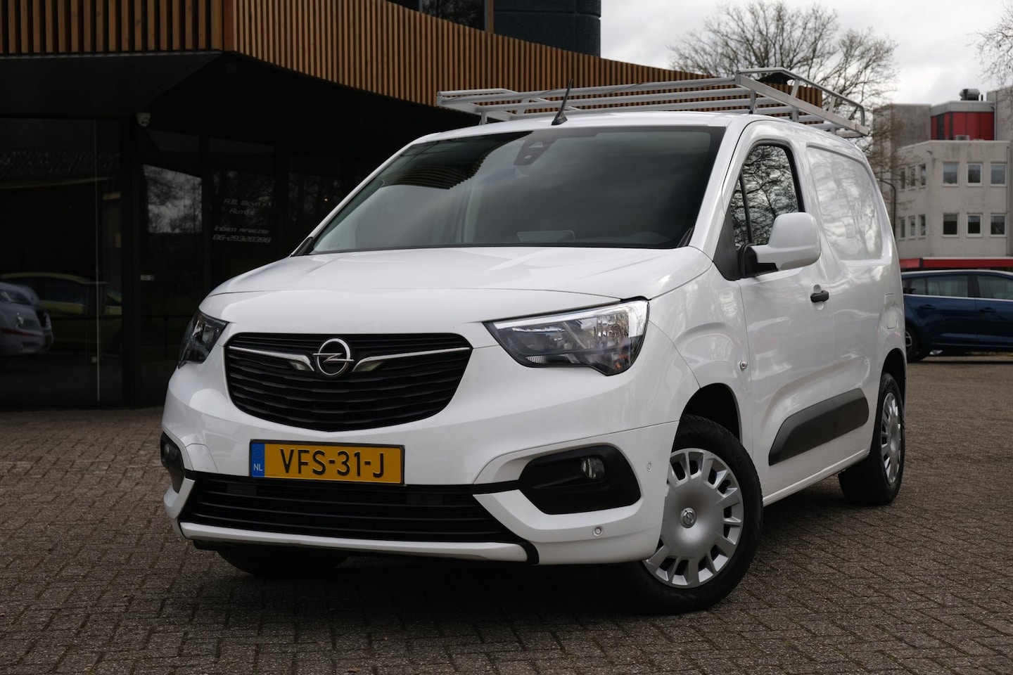 Opel Combo - 1.5D L1H1 Edition|EXCL.BTW|Rijklaar!|Carplay|Trekhaak|Imperiaal|Dodehoekdetectie|PDC - AutoWereld.nl